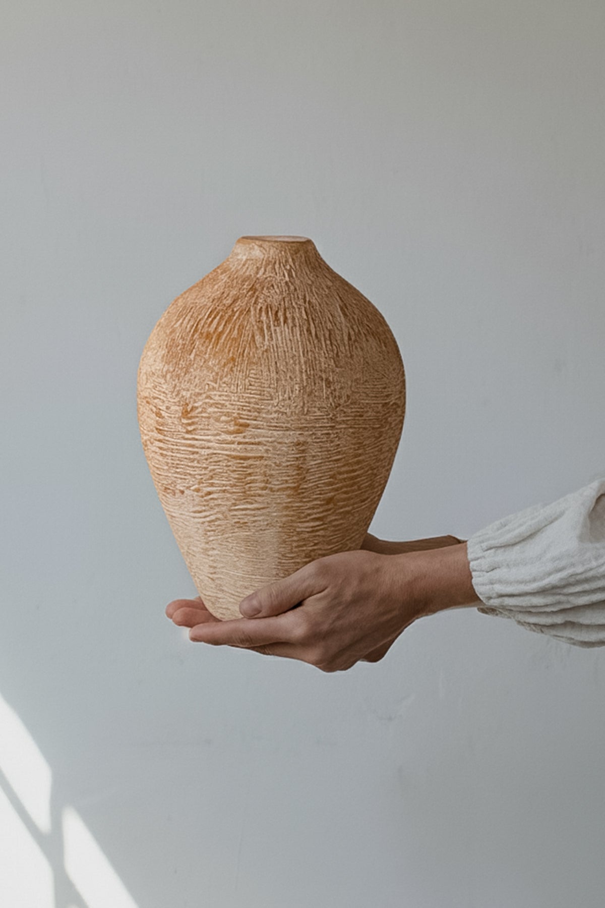 Ossa Dokulu Terracotta Vazo – Doğal Terracotta