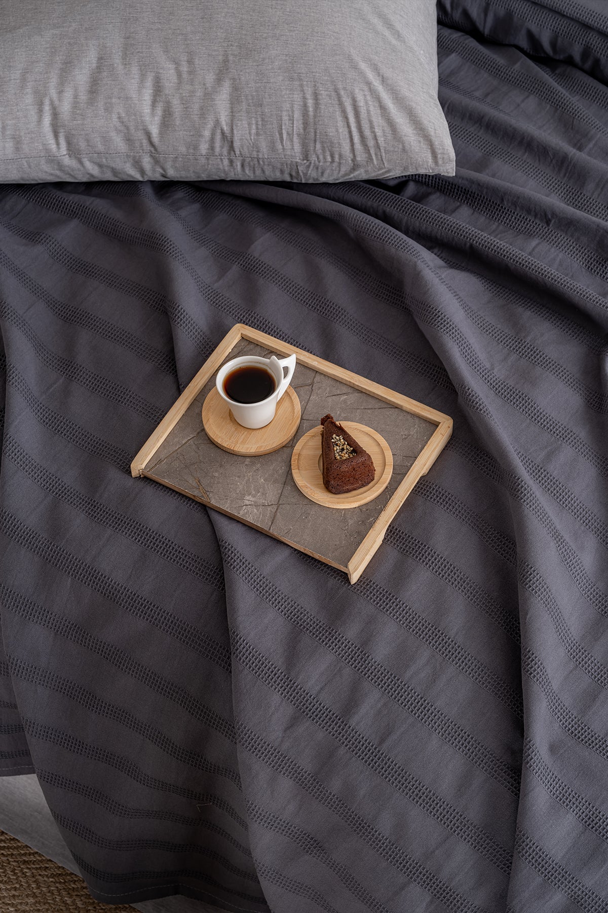 Alaca Çift Kişilik Pike Takımı – Antrasit (200×220)