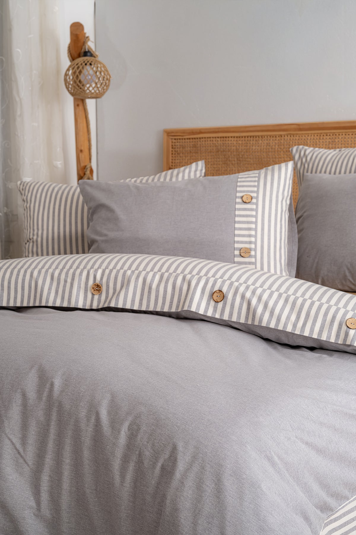 Linea Çift Kişilik Nevresim Takımı – Gri (200×220)